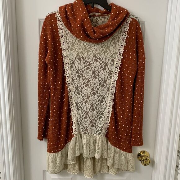 Altered State Size small drop shoulder long sleeve lace & sweater like material - Picture 1 of 8